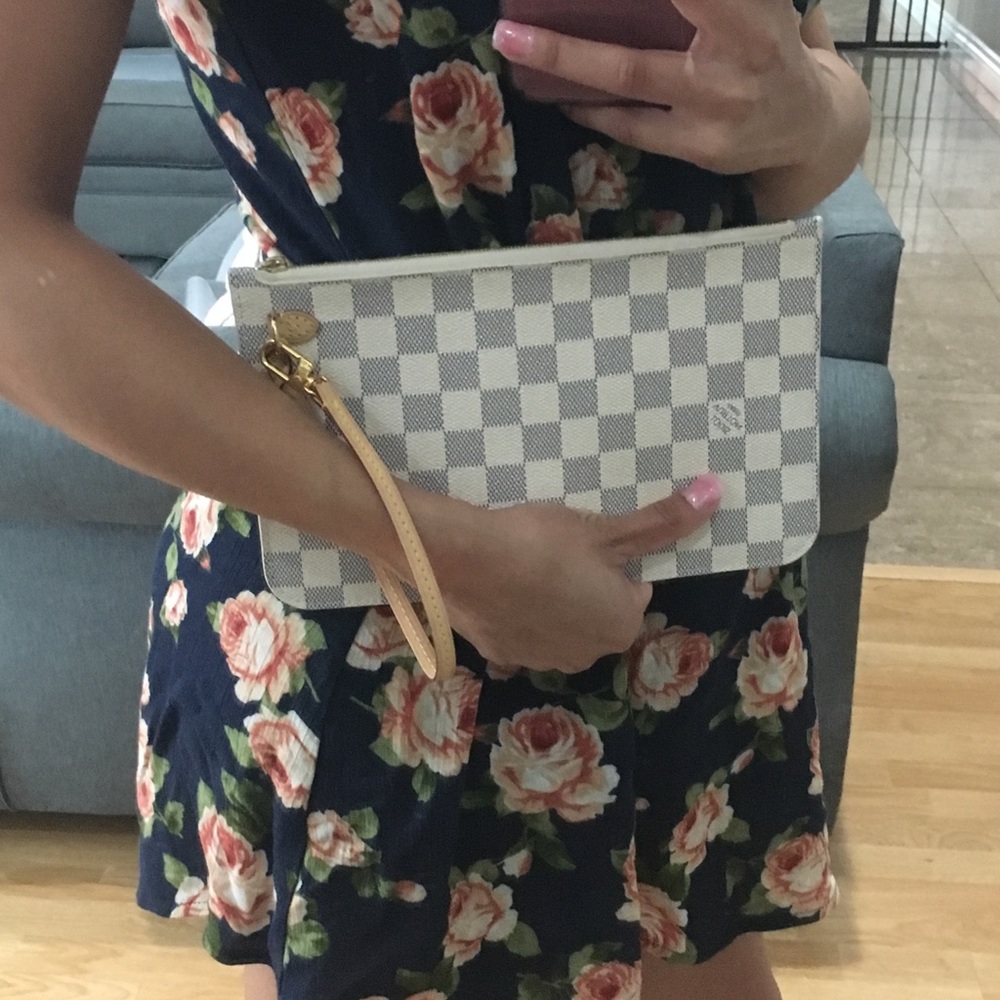 Authentic Louis Vuitton Damier Azur Pochette
