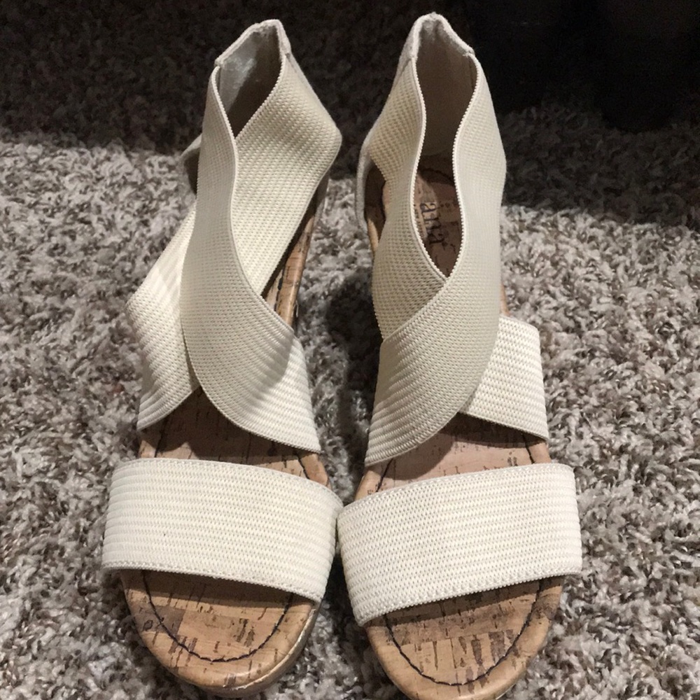 Tan Wedges