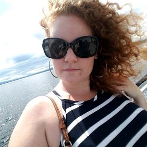 Meet your Posher, Christine