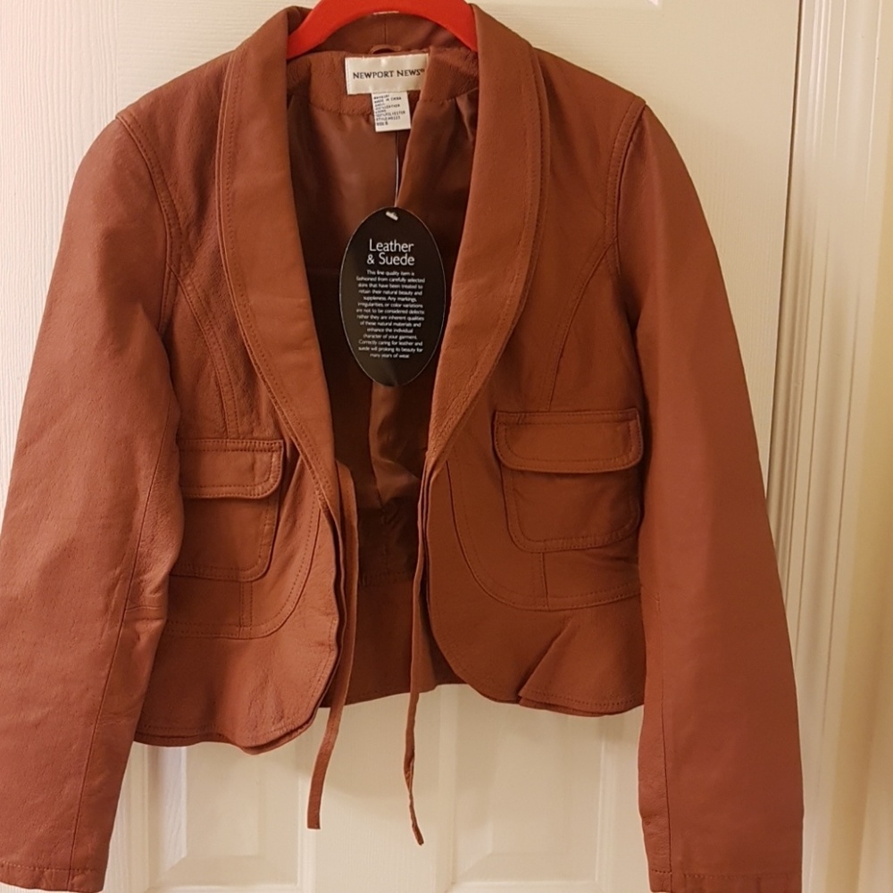 *SOLD*Newport News SZ 6 Leather Jacket