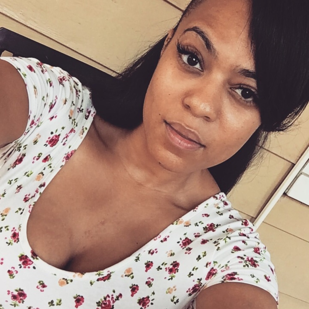 Meet your Posher, April