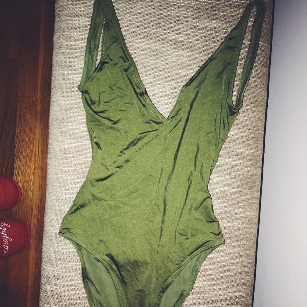 Bathing suit