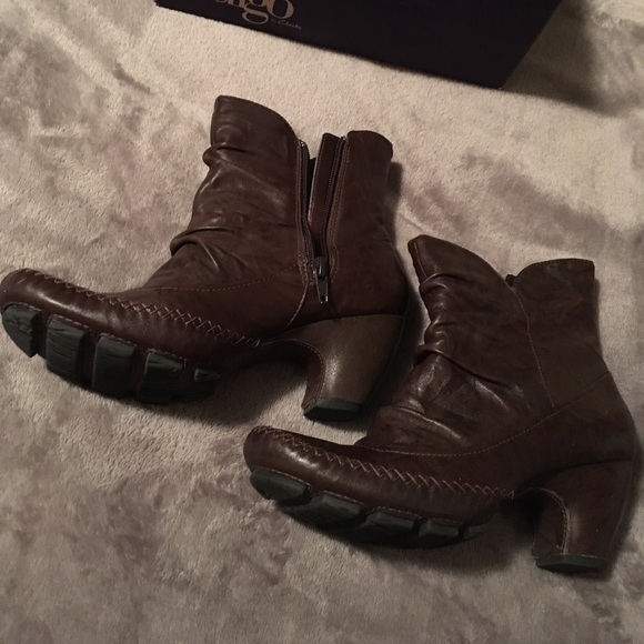 indigo clarks discontinued