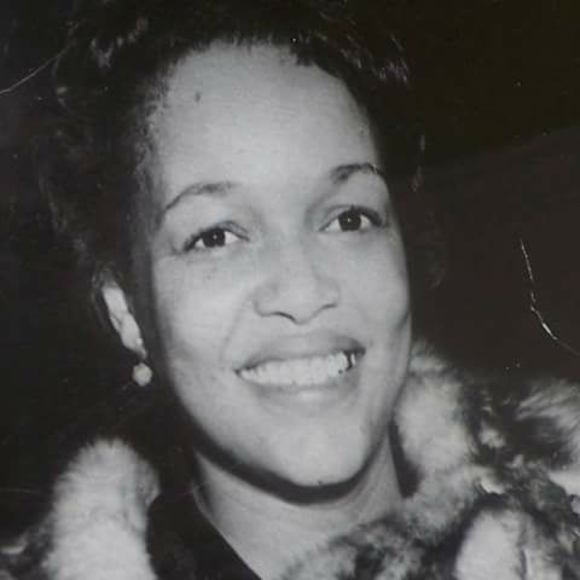 Meet your Posher, Clarissa - Picture 1 of 1