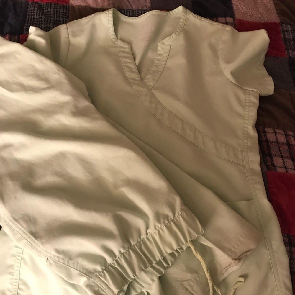 Nrg scrub set
