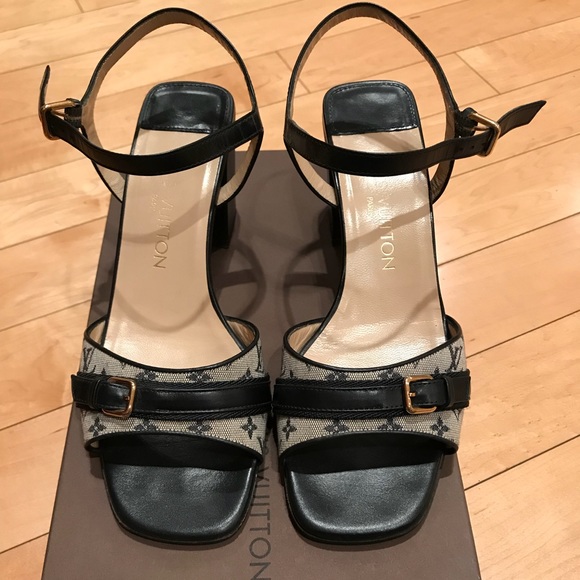 Louis Vuitton canvas lv scandals - Picture 2 of 6