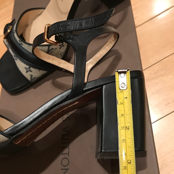 Louis Vuitton canvas lv scandals - Picture 4 of 6