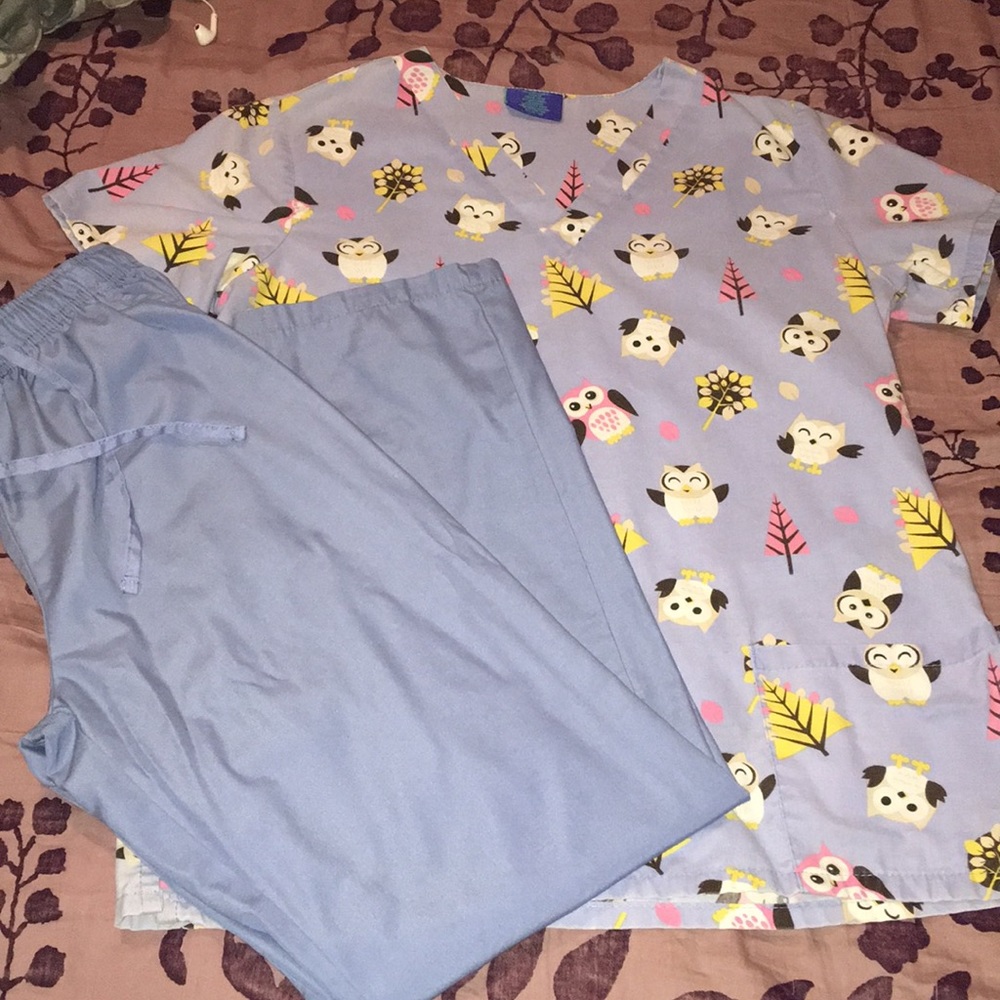 Cute owl scrub set!🍂🍁