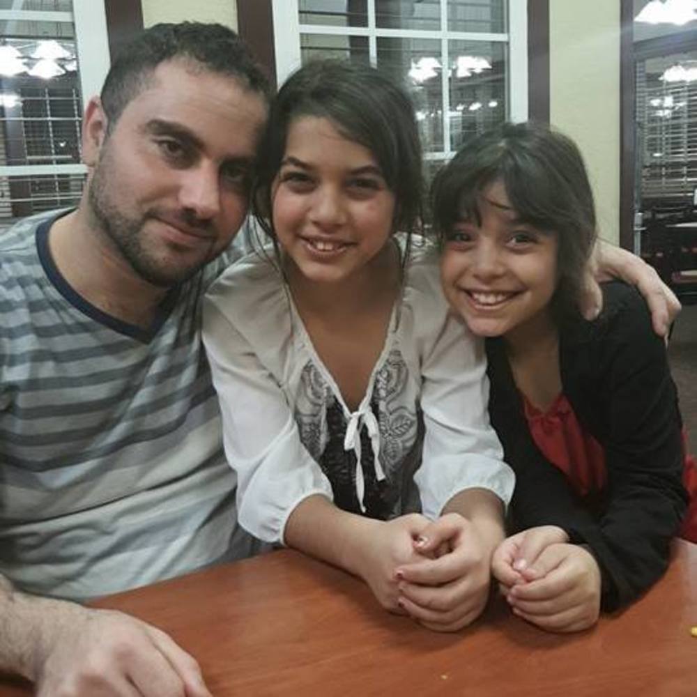 Meet your Posher, Ahlam