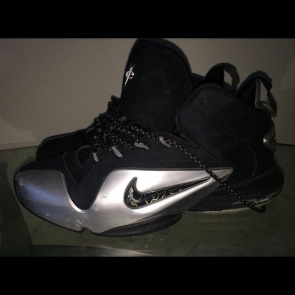 Nike Air Hardaway’s - Picture 4 of 6