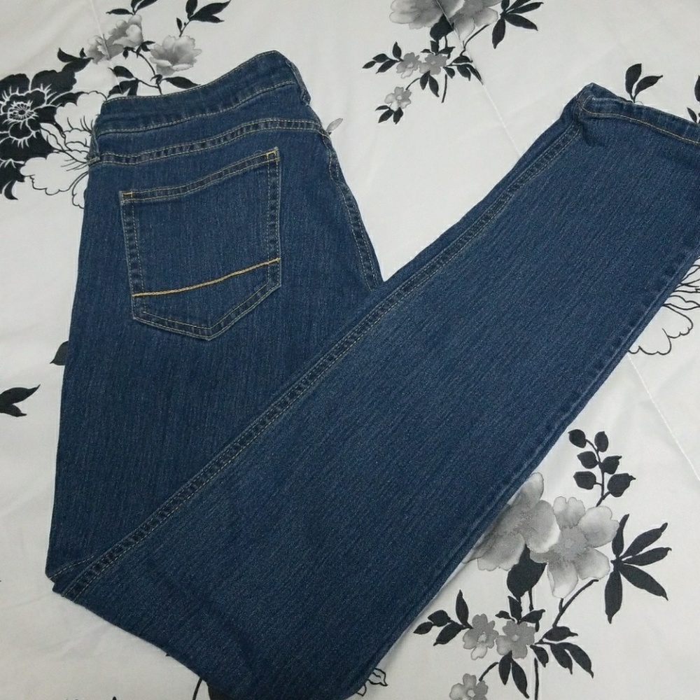 DARK BLUE SKINNY JEANS