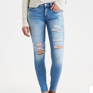 American Eagle distressed jegging