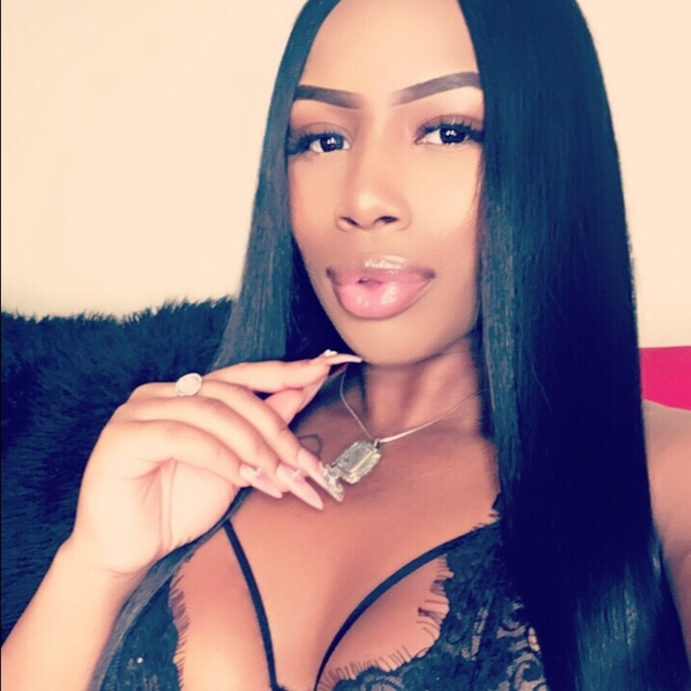 Meet your Posher, Jenay
