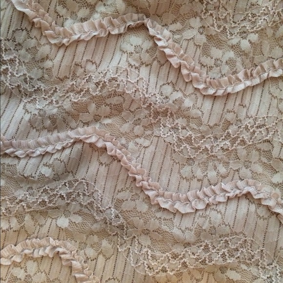 Forever 21 Sz small lace mini - Picture 2 of 2