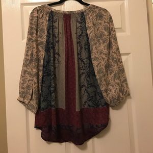 Daniel Rainn Tops - Daniel Rainn Patterned Blouse Daniel Rainn Tops - Daniel Rainn Patterned Blouse