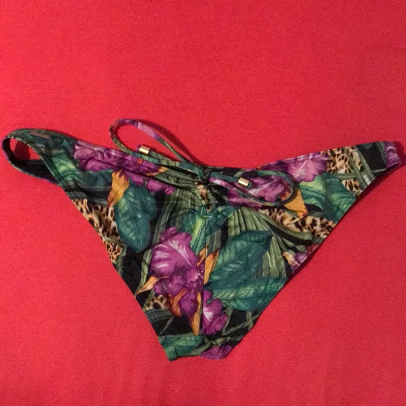 Victoria’s Secret swim bottom - Picture 2 of 2