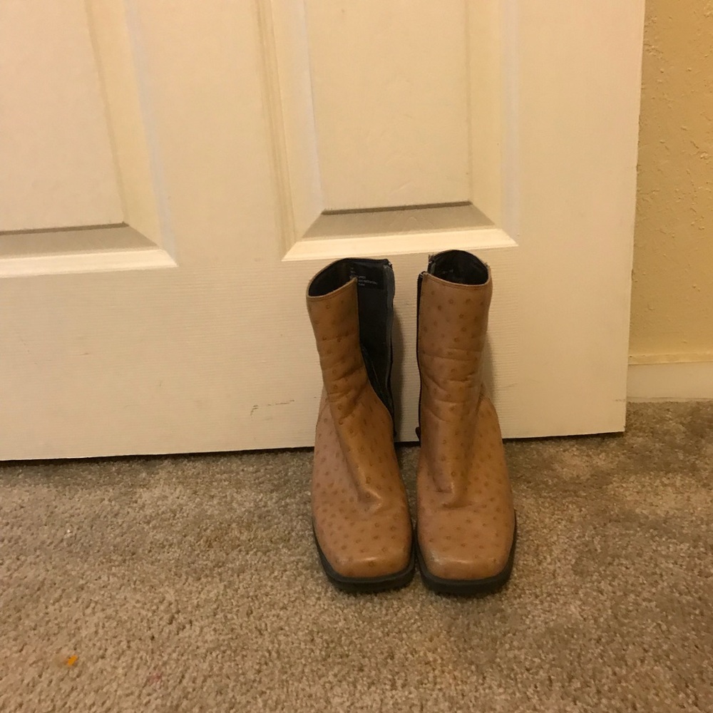 Ostrich leather brown 70s vintage ankle boots