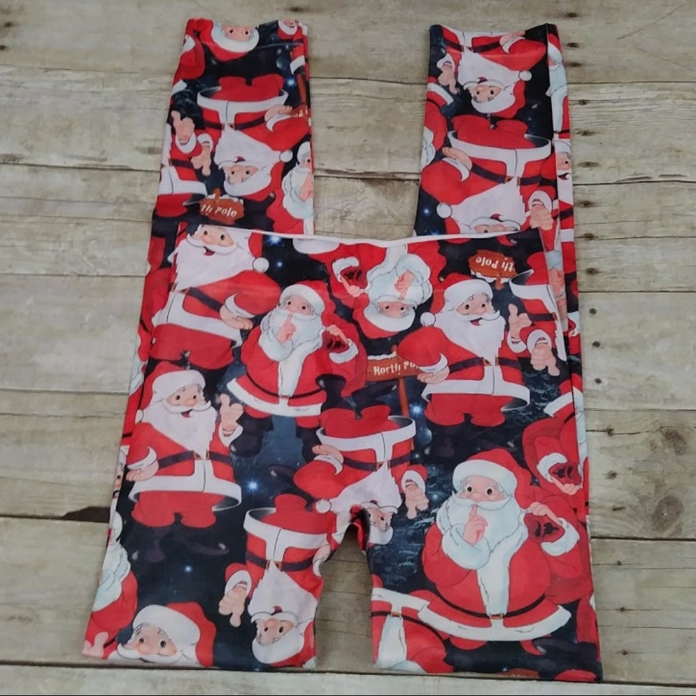 NWOT No Boundaries Santa Leggings Size Medium