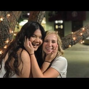 Meet your Posher, Mia