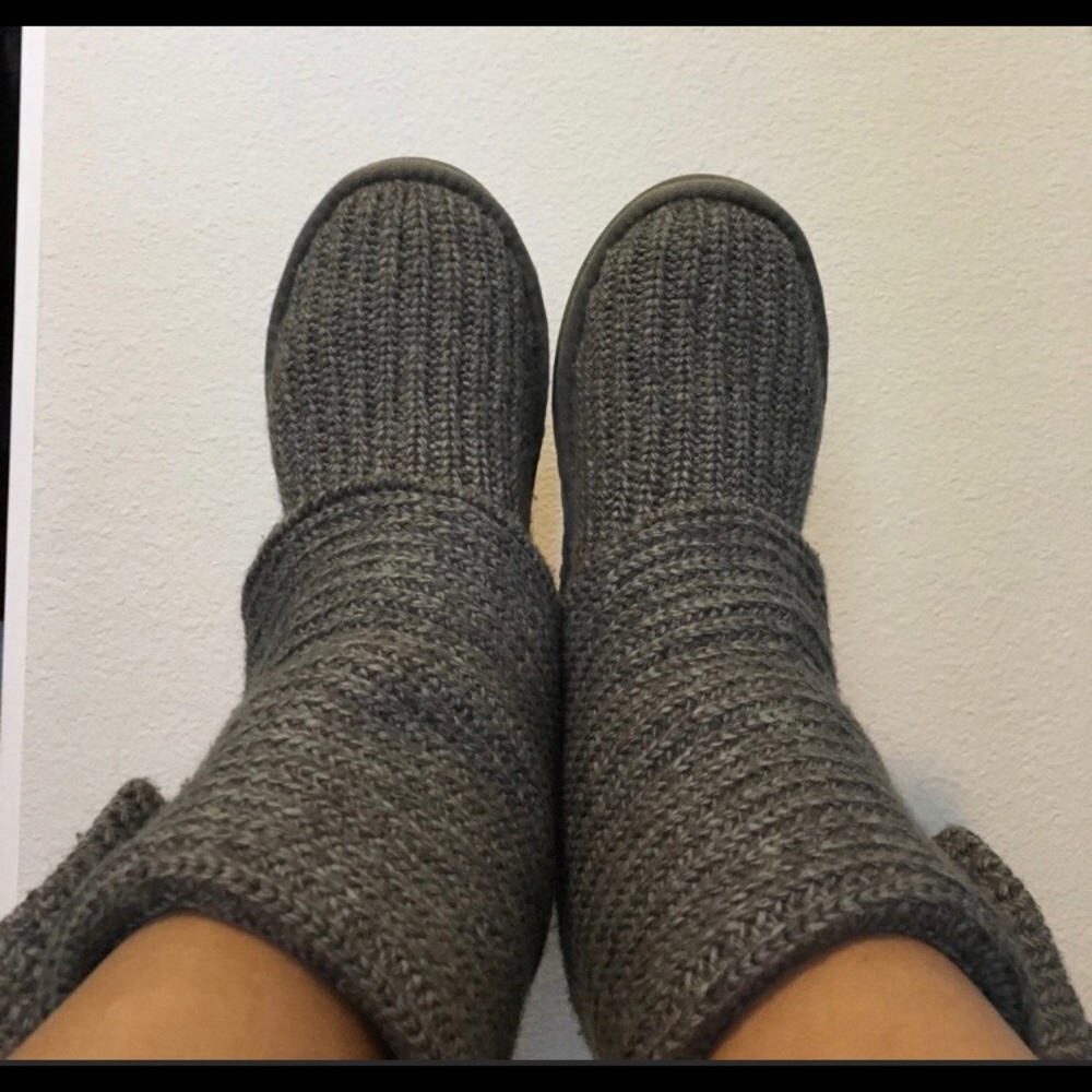 Gray knit uggs