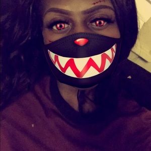 Meet your Posher, Devanne