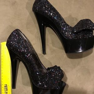🎉New Year’s 🎉 Super tall black glitter heels!