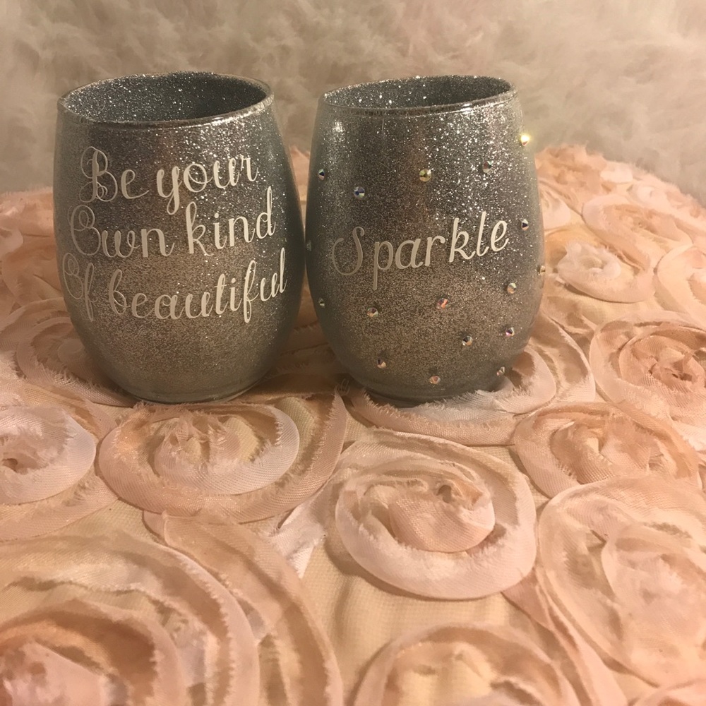 Customize make up brush holder