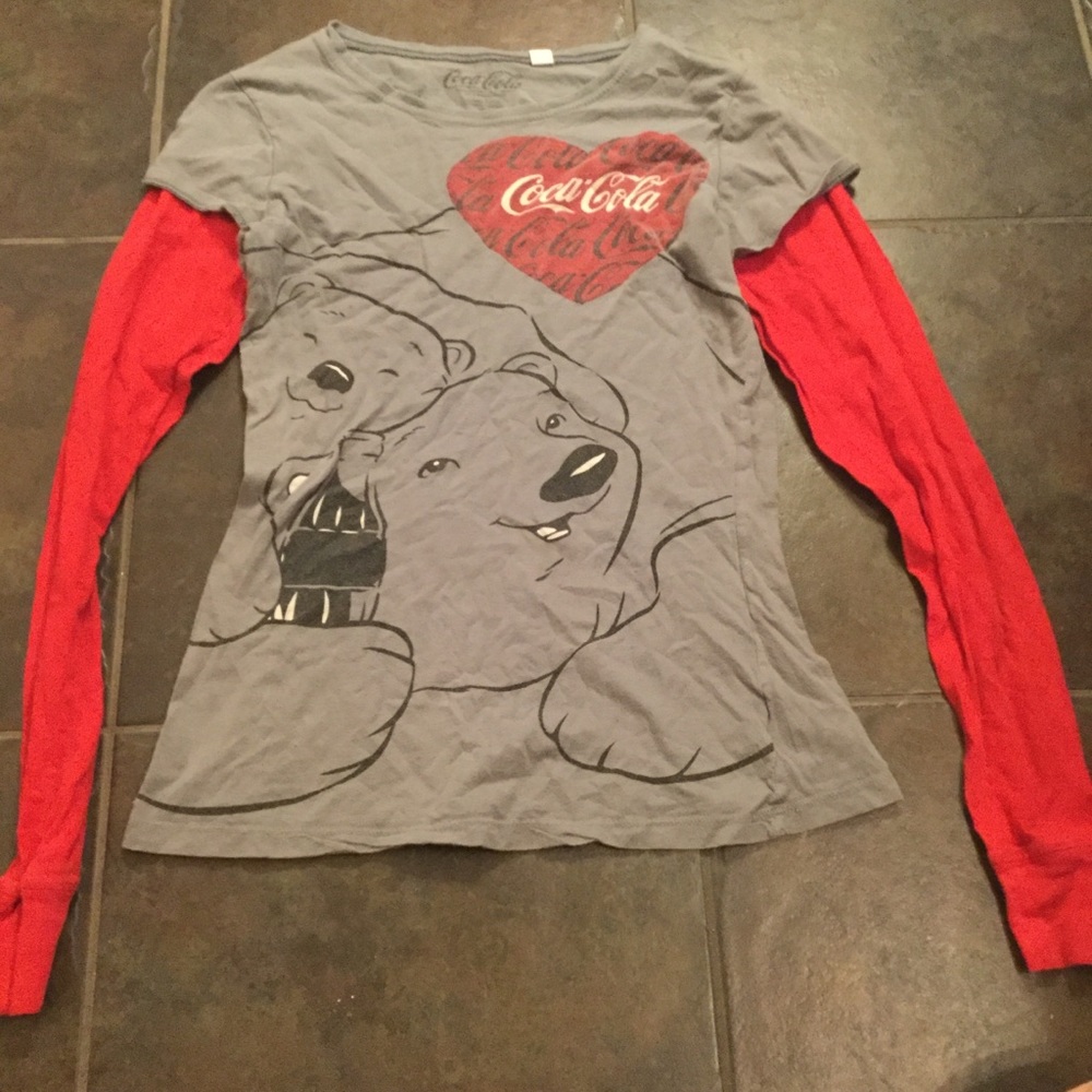 Girl’s Coca-Cola top