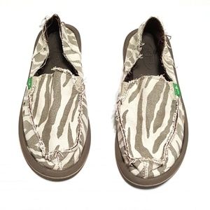 Size 8 Zebra Print Sanuks