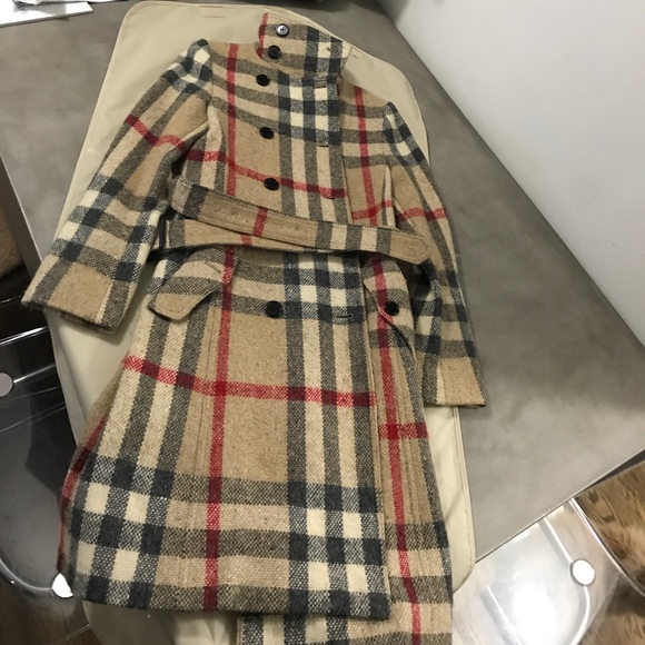 Burberry Jackets & Blazers - Burberry coat