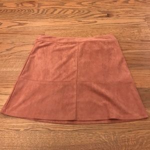 Lulu's faux suede mauve skirt