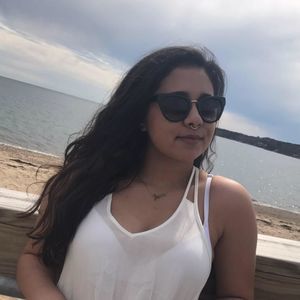 Meet your Posher, Iza julie