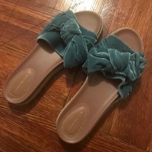 Zara Shoes - Zara sandals fits size 10-11.Barely worn Zara Shoes - Zara sandals fits size 10-11.Barely worn