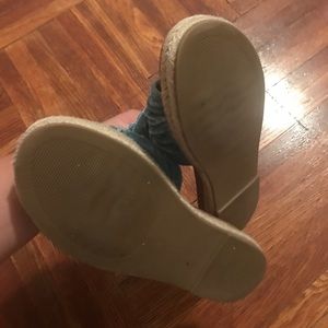 Zara Shoes - Zara sandals fits size 10-11.Barely worn Zara Shoes - Zara sandals fits size 10-11.Barely worn