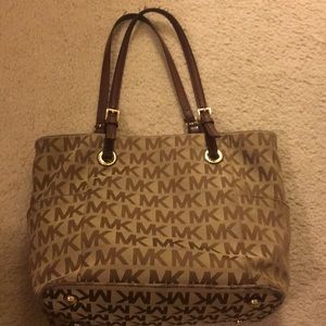 Michael Kors Signature