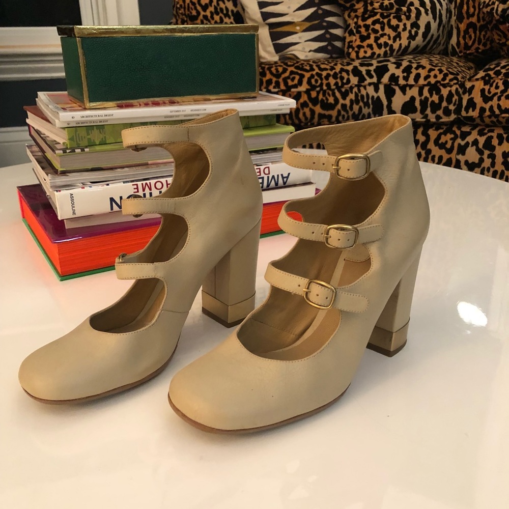 CHLOE Multi strap cream leather pumps