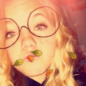 Meet your Posher, Macey