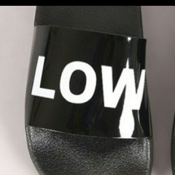 chill wear😎 flip flops - Picture 3 of 3