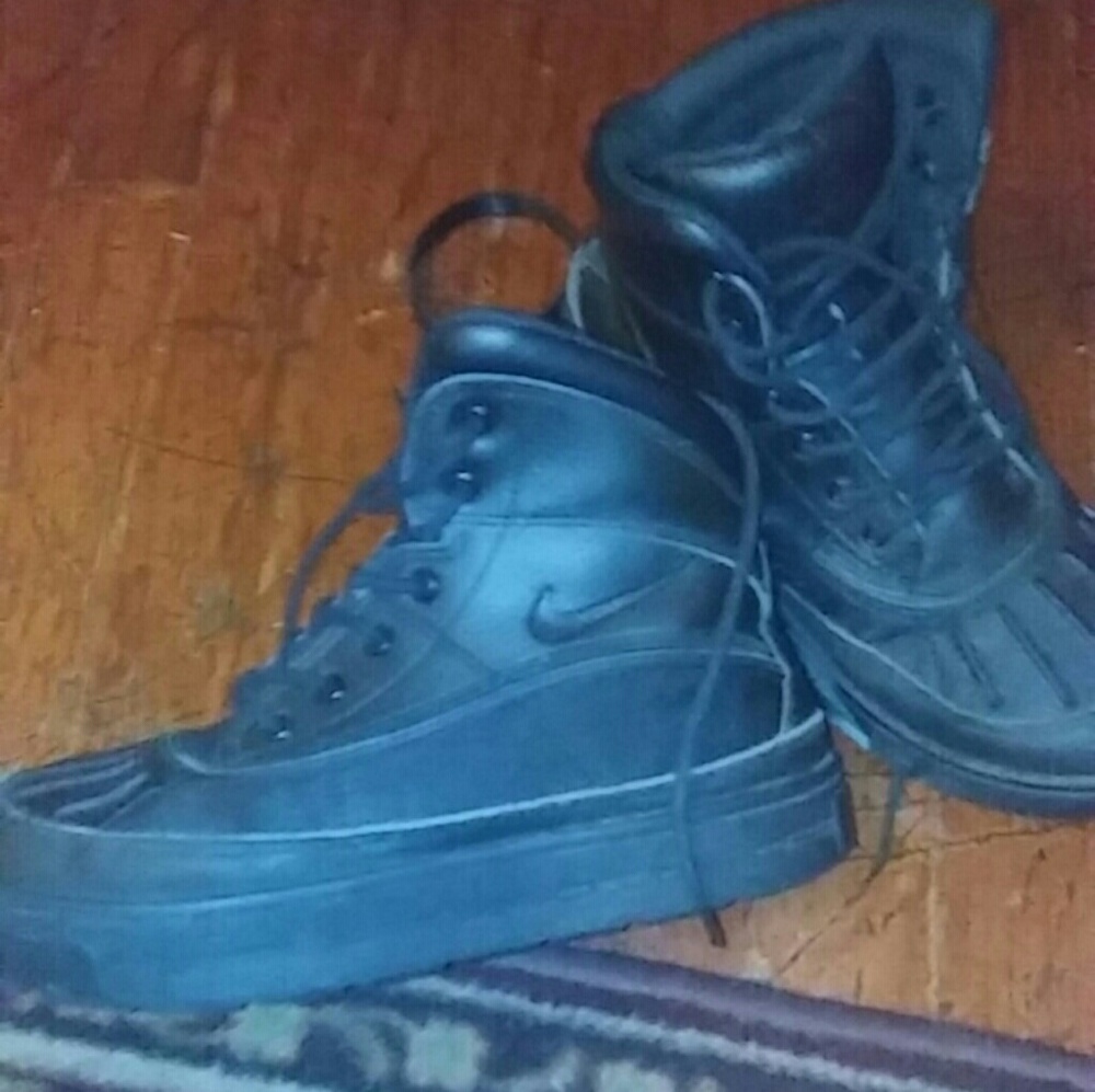 Nike boots