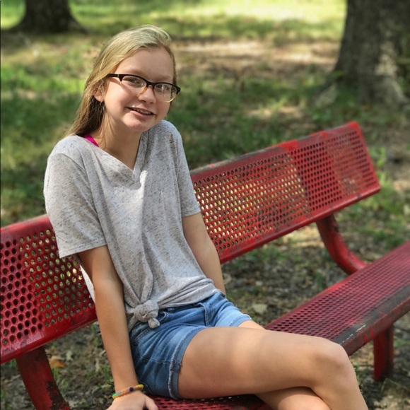 Meet your Posher, Delanie - Picture 1 of 1