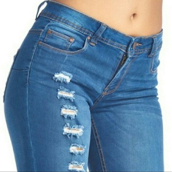 🔥🔥Boutique Sale Distressed Jeans - Picture 2 of 3