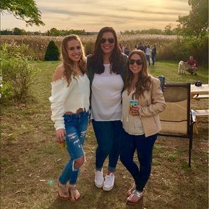 Meet your Posher, Caroline