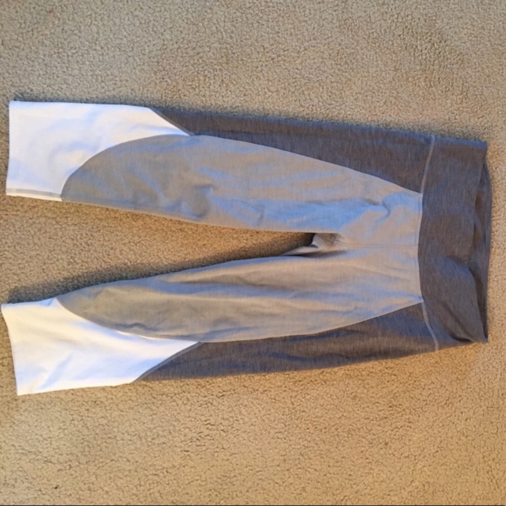 Cropped grey and white Athleta pant