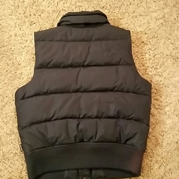 Abercrombie navy vest - Picture 3 of 5