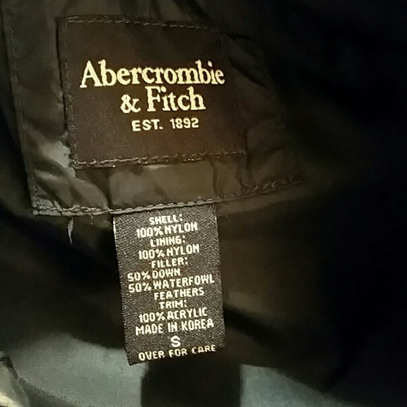 Abercrombie navy vest - Picture 5 of 5