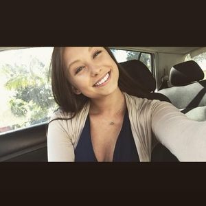 Meet your Posher, Carlie