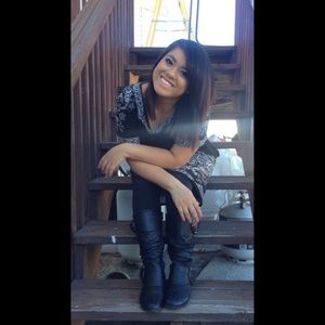 Meet your Posher, Mitzy