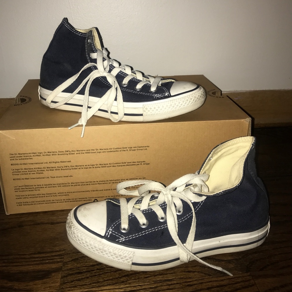Navy Converse size 6.5 womens / 4.5 mens