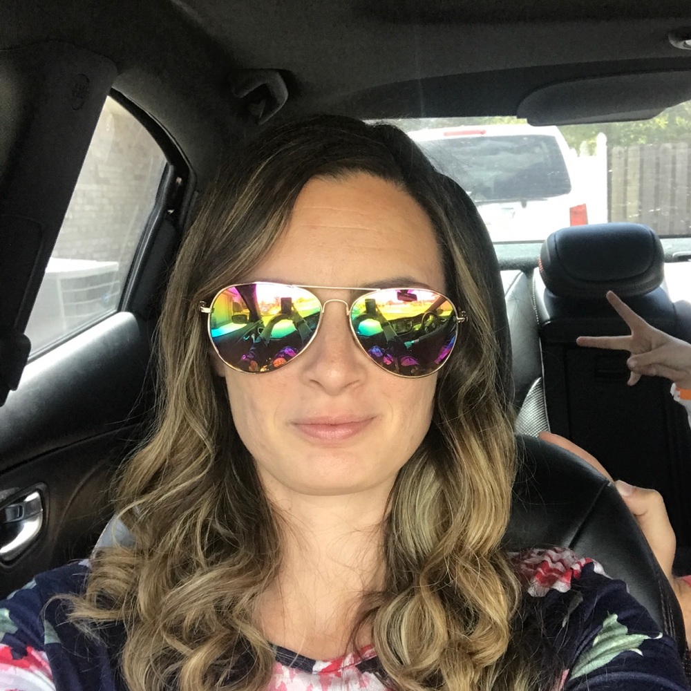 Meet your Posher, Ashley