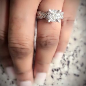 Meet your Posher, Manoucheka